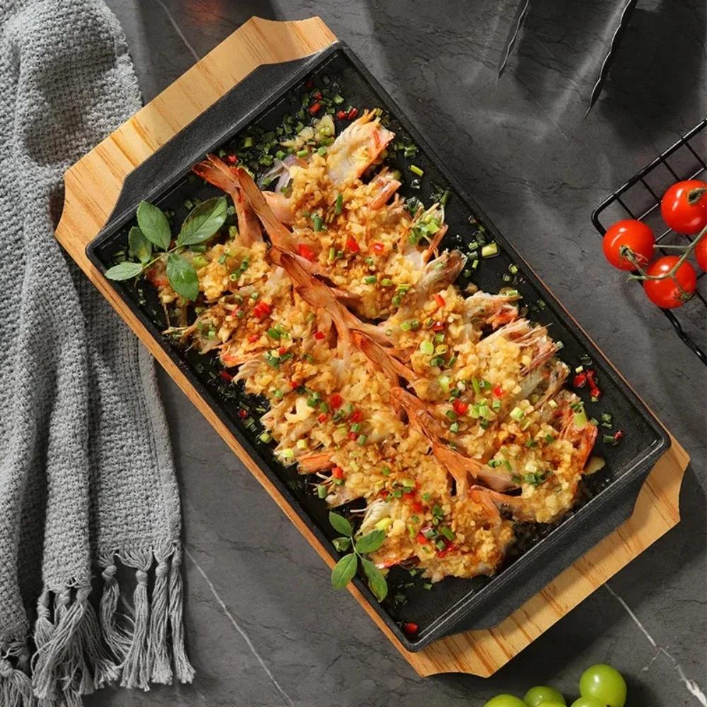 Quality Cast Iron Rectangle Shape Barbecue Plate Steak Sizzling Hot Pan Plate Restaurant Non-stick Grill Plate with Wooden Base