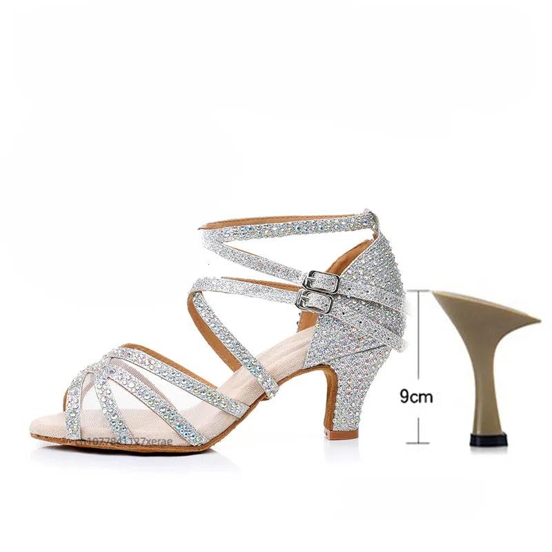 Neue Diamantbesetzte Latein-Tanzschuhe für erwachsene Frauen, Professionelle Tanzschuhe mit weicher Sohle, Mittlere Absätze für Damen