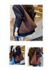 Women's Retro Velvet Shoulder Bag 2025: Large Capacity Autumn/Winter Tote, Bucket-Style Commute Bag