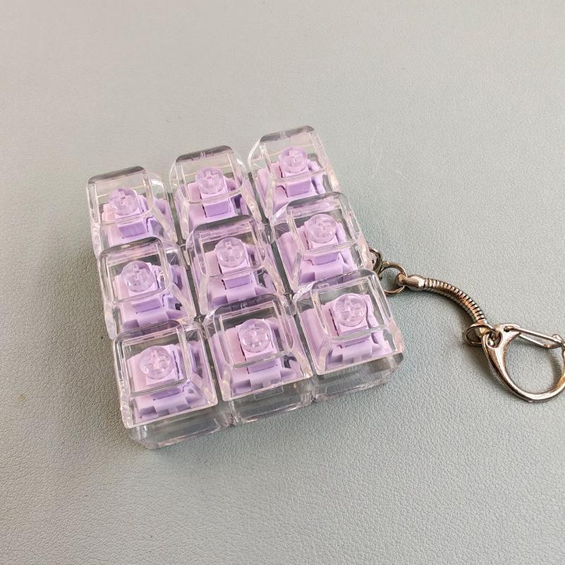 9 Keys Mechanical Switch Fidget Toy Keychain Silent Keyboard Button Stress Relief Toys Bag Pendant Car Key Holder Creative Gifts