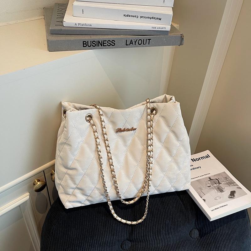 

Women s bag autumn new fashion solid color design daily versatile texture casual shoulder diamond chain bag белый