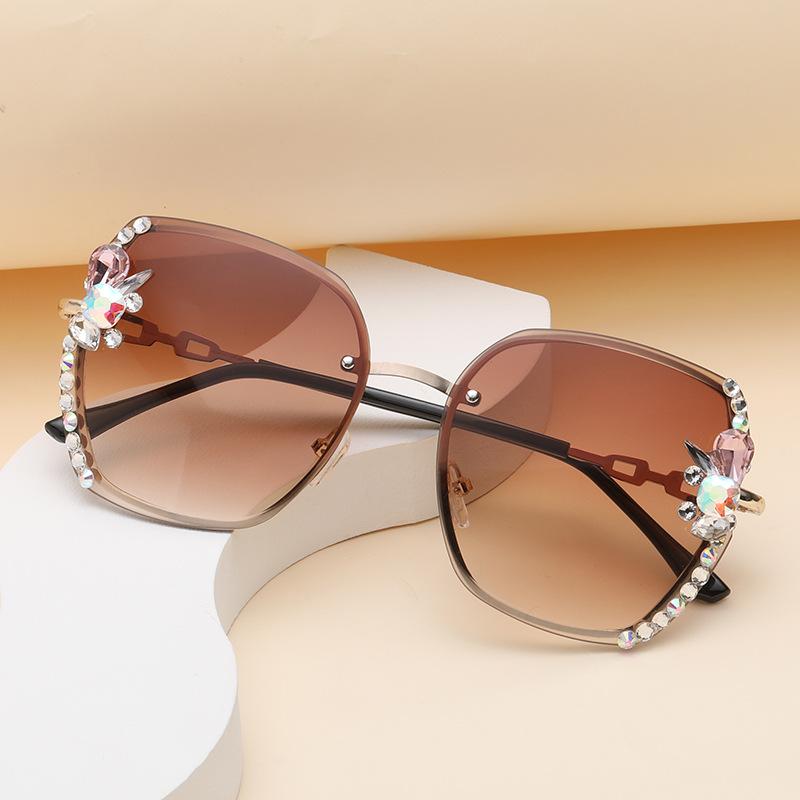 Rhinestone Sunglasses for Women Diamond Cut Edge Sunglasses UV Proof Luxury Marine Glasses