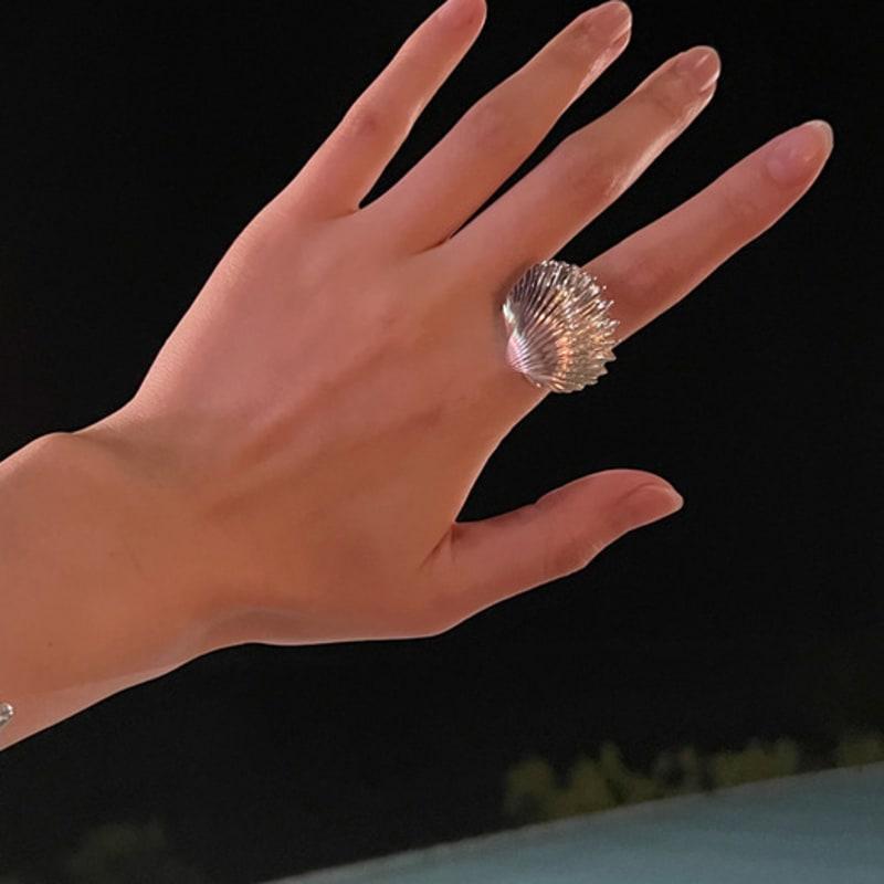 

of Lavishe Bold Shell Rings silver