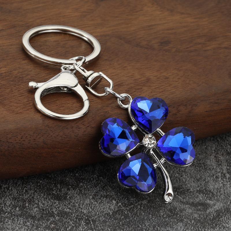 Luxury Rhinestone Four-Leaf Clover Keychain Green Leaf Fashion Keyring Bag Charm for Women Trendy Exquisite Gift