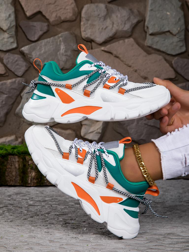 Kostenloser Versand Schnürschuhe Mädchen Outdoor Rutschfest Mode Weiblich Frau Walking Tennis Weiches Schuhwerk Neue Sportmarkenwahl