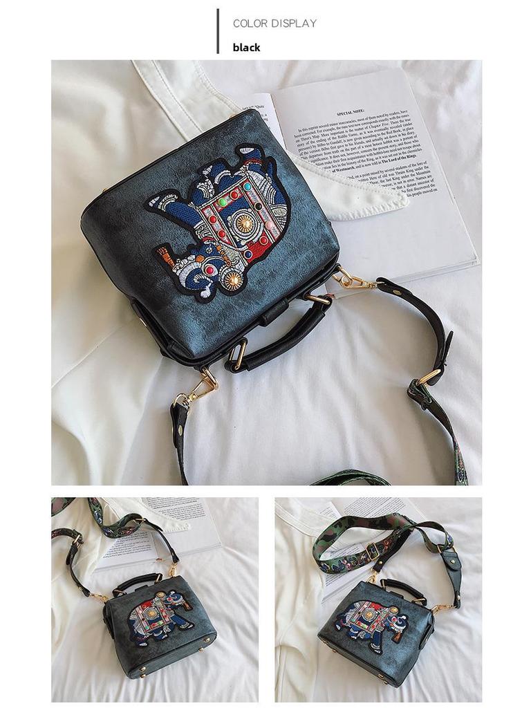 Women's 2022 Retro Embroidered Wide Strap Shoulder Bag - National Style Crossbody with Large Capacity