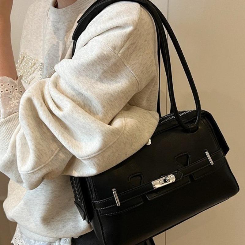 Simple and high-end underarm bag women's fashion shoulder bag spring new niche trendy portable women's bag