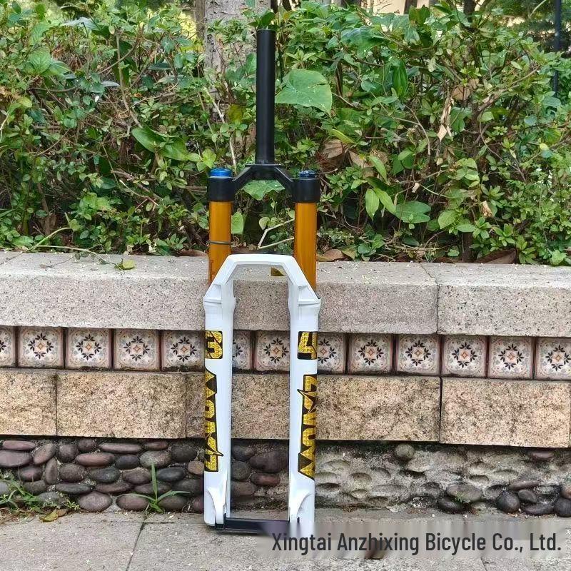 140mm Travel Adjustable Mountain Bike Suspension Fork with Lockable Aluminum Alloy Design
