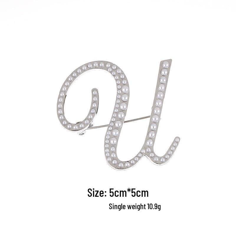 Elegantní brož s perlovým písmenem (26 písmen): Všestranný módní doplněk