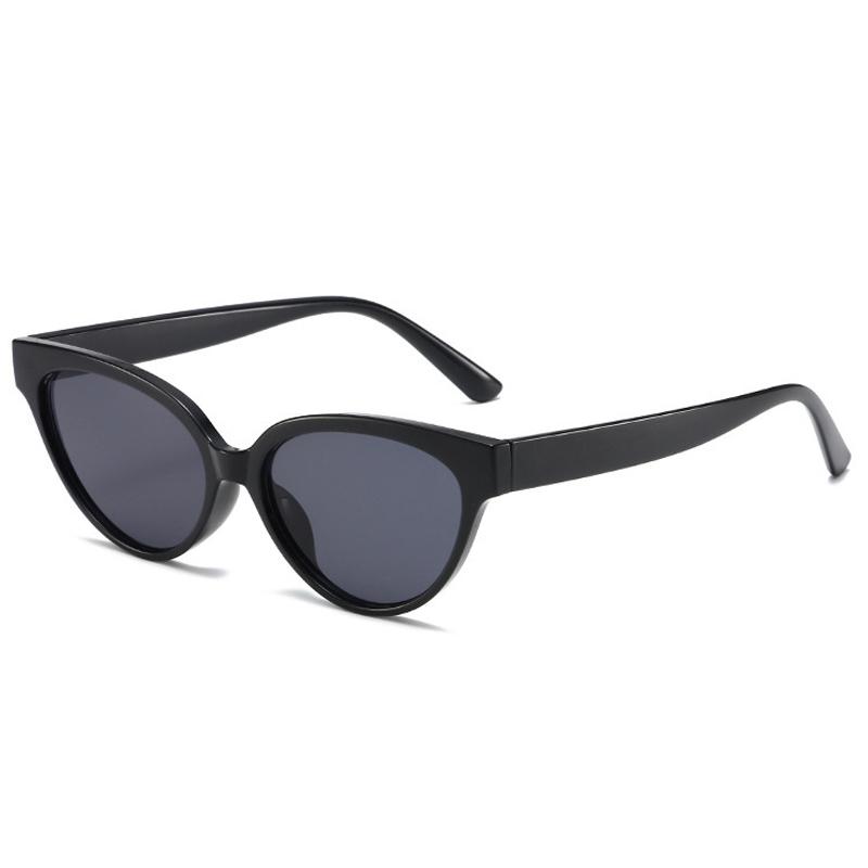 SO&EI New Small Cat Eye Jelly Color Sunglasses Women Fashion Gradient Shades UV400 Men Retro Trending Tea Sun Glasses As the picture