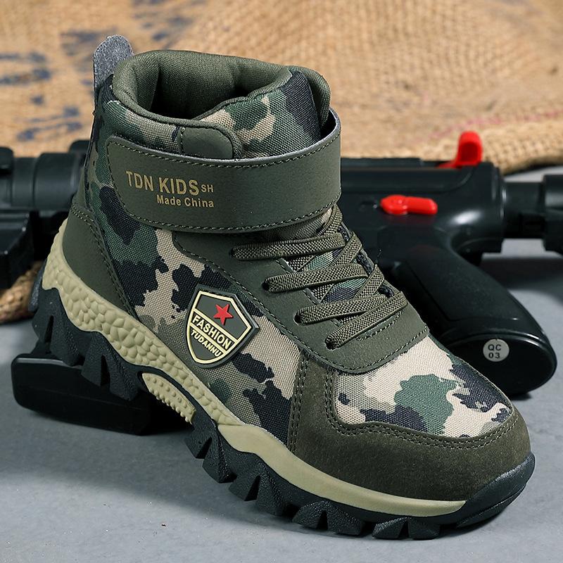 

New outdoor camouflage single shoes in autumn and winter, fashionable and comfortable for college and middle school children and students, high-top 39