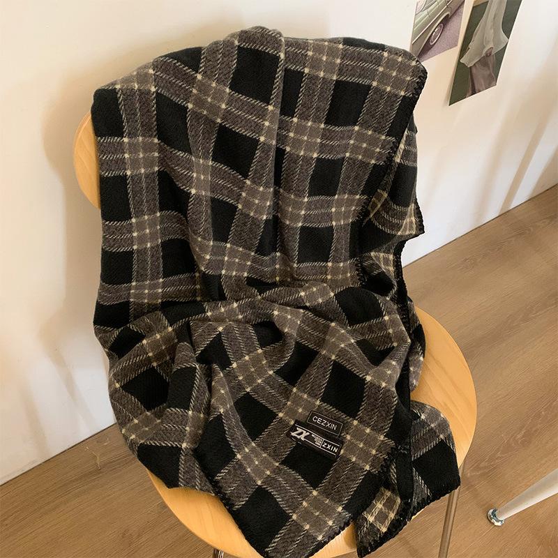 Retro Plaid Tassel Scarf for Women Winter New High End Imitation Cashmere Scarf To Keep Warm and Thickened To Prevent Cold Tide