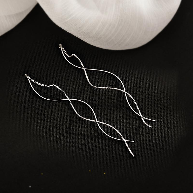 2025 Trendige S925 Silber Wellenfaden Quastenohrringe für Damen: Schlankmachend und Elegant