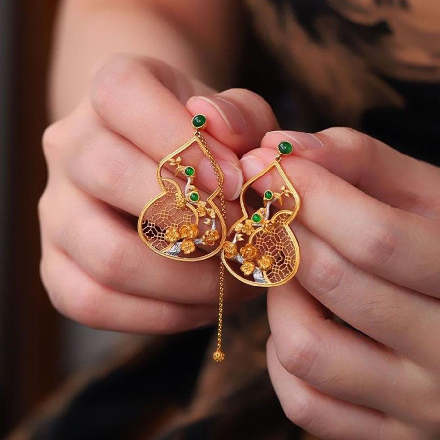 Silver needle with diamonds, oil drop gourd earrings, light luxury, high-end sense, personalized temperament, stud earrings, fashionable new