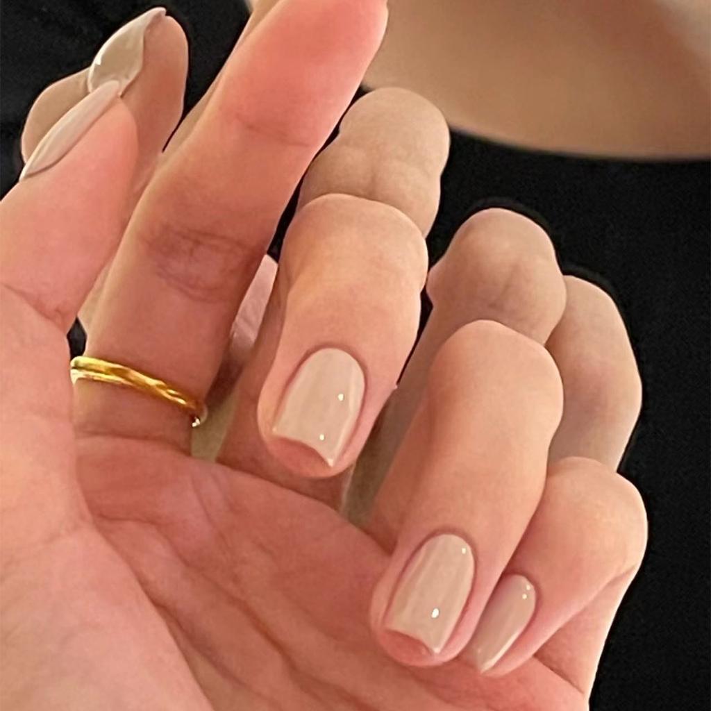 24 Pieces Wearing Nail Red Short Square Manicure Classic Solid Color Fake Nail Wearable Nail Piece