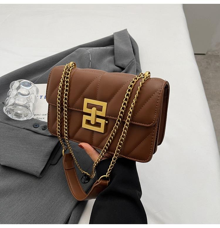 

Crossbody bag women 2025 new bag fashion versatile niche diamond design chain bag popular small square bag коричневый