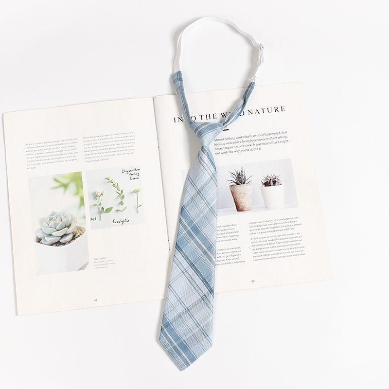 Kids Tie With Striped Badge Pattern For School Uniforms And Casual Wear