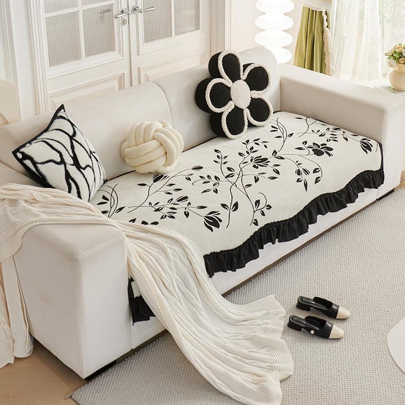 

Chenier Special-Shaped Sofa Cushion, Universal In All Seasons, European Classical Non-Slip Sofa Cushion, Universal Sofa Cover In Living Room 90*90cm
