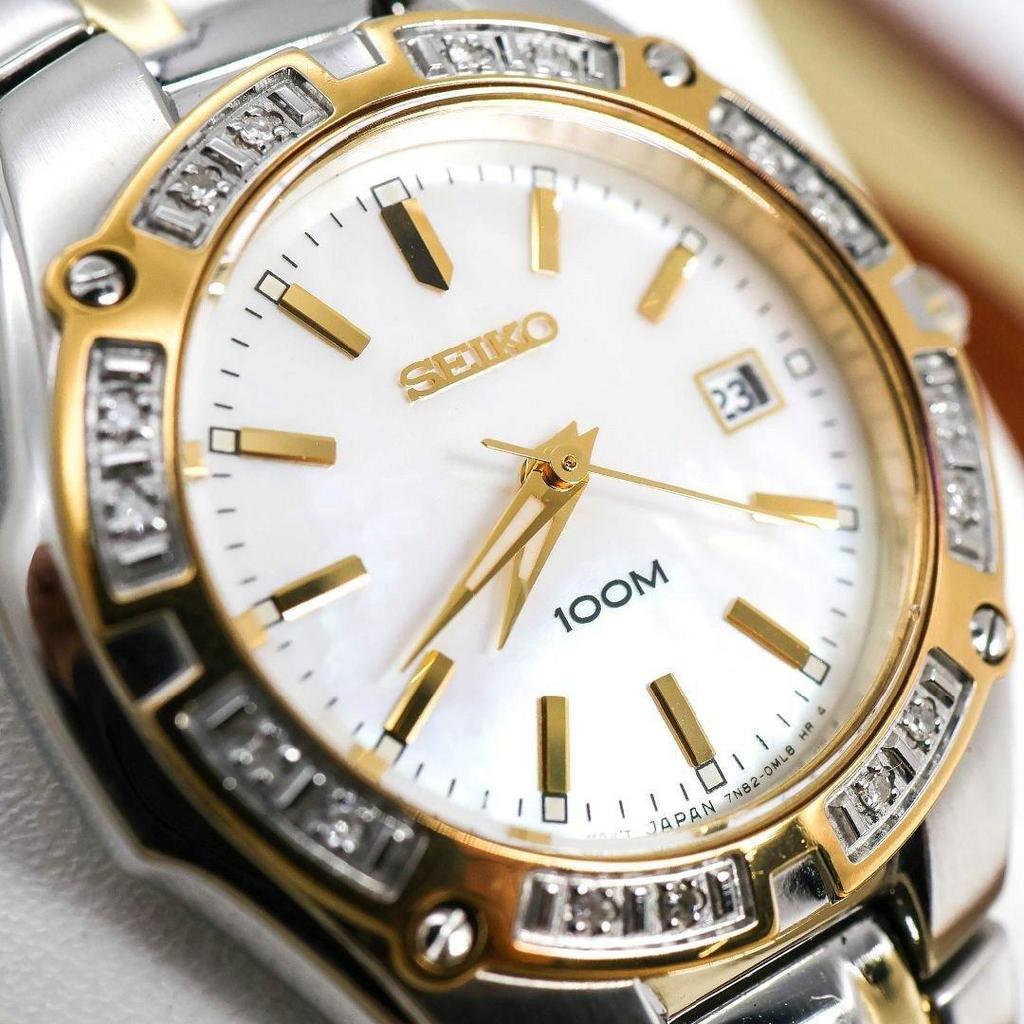 [USED] Working SEIKO Women's Watch with Diamond Bezel and Shell Dial 100M979