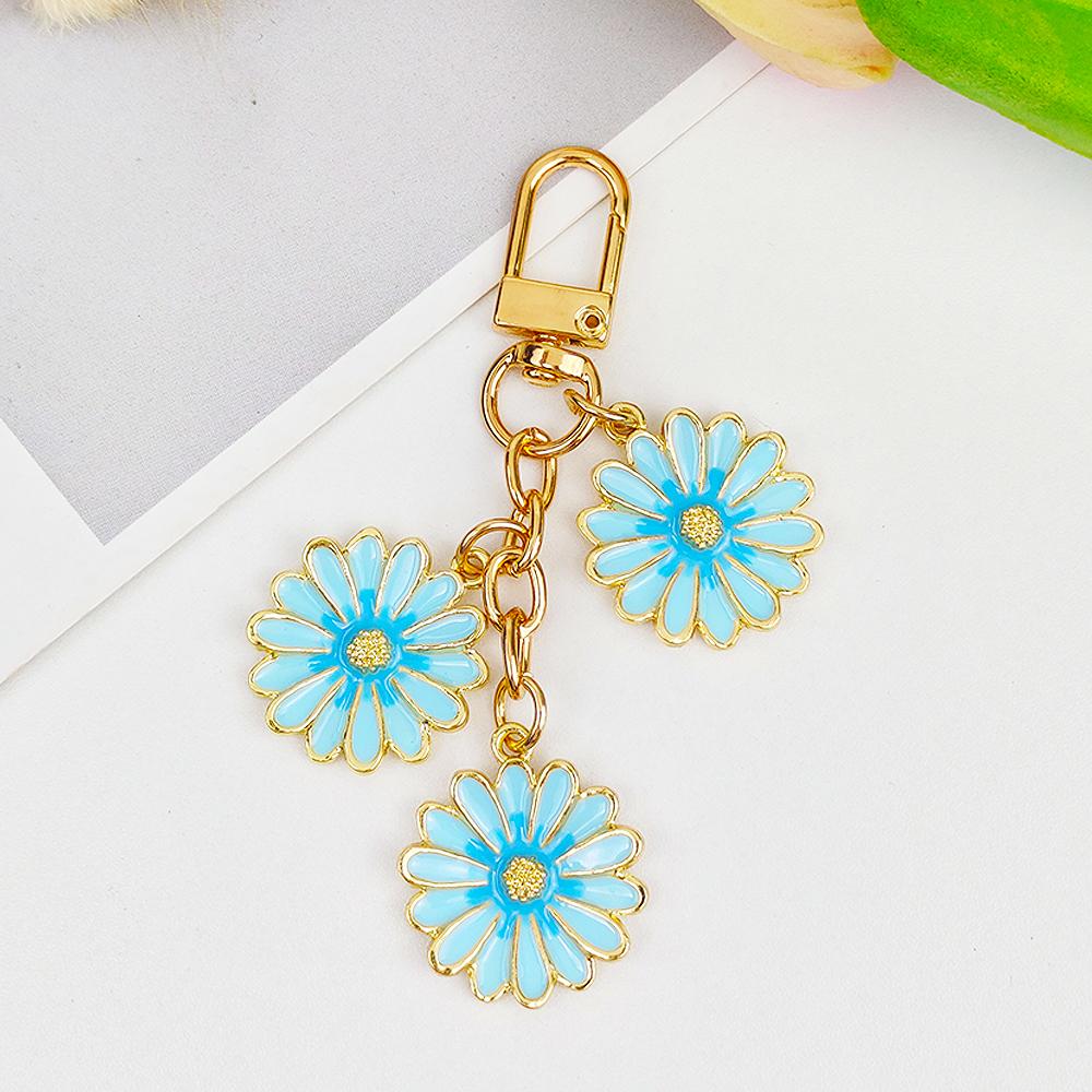 Милый брелок в виде ромашки — фото 6