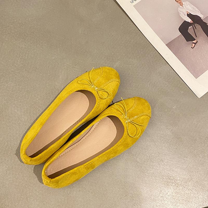 

Корейская версия 2025 года, новые замшевые туфли с бантом и мелким горлом, повседневные ленивые феи, одинарные женские балетки на плоской подошве, французские балетки 40 жёлтый