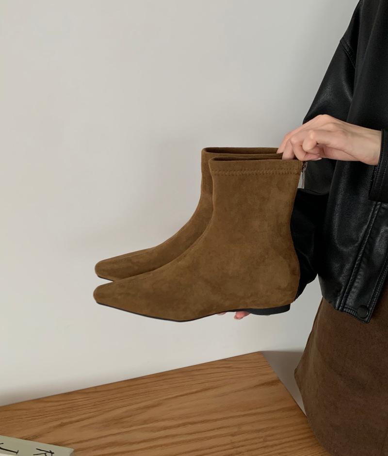 

Niche new thin boots women s autumn and winter women s boots French retro boots pointed short boots flat short boots 39 хаки