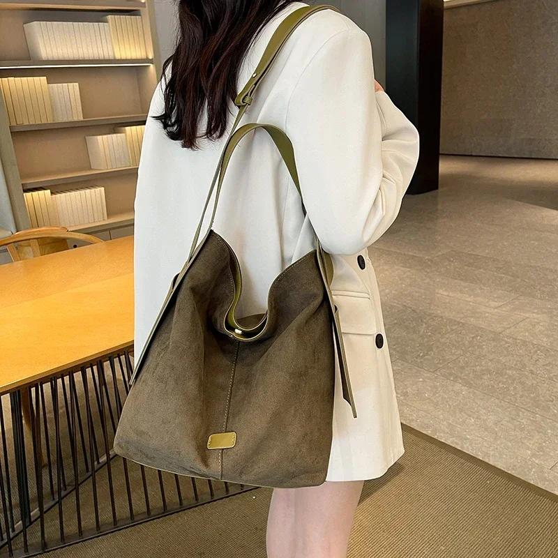 Solid Color PU Zipper Fashion Shoulder Bag Soft Multifunctional Travel Large Capacity Crossbody Feminine Bag