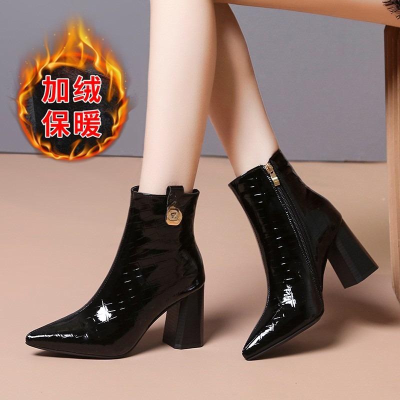 Модные элегантные туфли на высоком каблуке с флисом теплые лакированные кожаные ботильоны с острым носком универсальные дышащие женские ботильоны 36 чёрный 6890₽