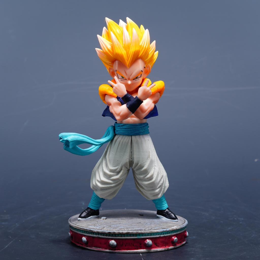 17cm Gotenks Model Doll Dragon Ball Desktop Ornament Super Saiyan Action Figures Statue Garage Kit Children Toy Gifts S Round Sensory Compression