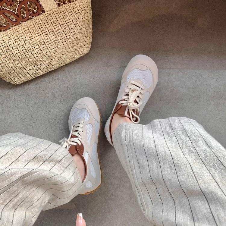 Grape mother has the same cute mango head fashionable lace-up casual style heightening German training shoes round head versatile sports board shoes