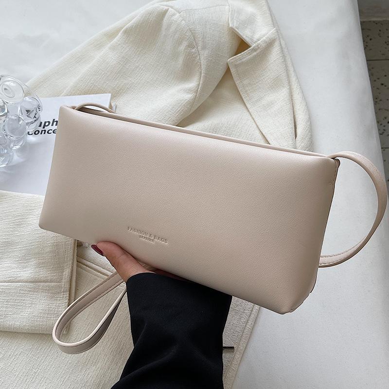 Xiaohongshu Live Broadcast Women's Bags Are Popular This Year, Women's High-end Sense Messenger Niche Design Single Shoulder Armpit Bag