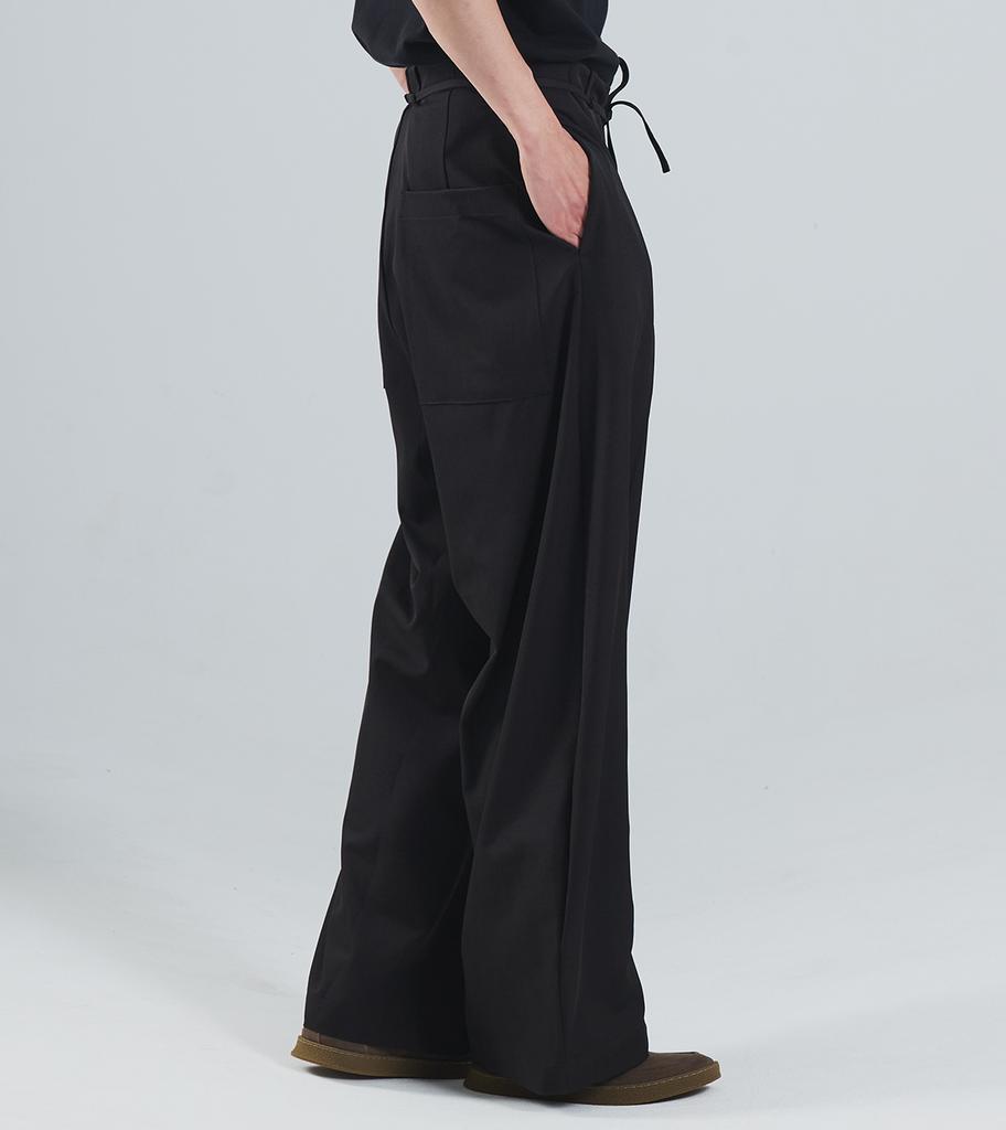 Beoteunseoul Front Cut Curved Spandex Slacks (Black)