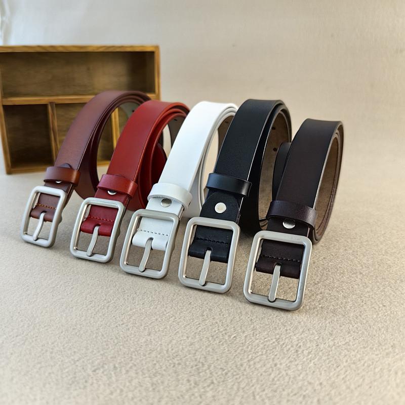 Vintage Leather Waist Belt For Women With Durable Alloy Closure