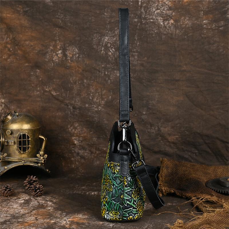 Johnature Äkta Läder Retro Präglad Damväska Mångsidig Nötskinn Handmålad Axel- & Crossbodyväska