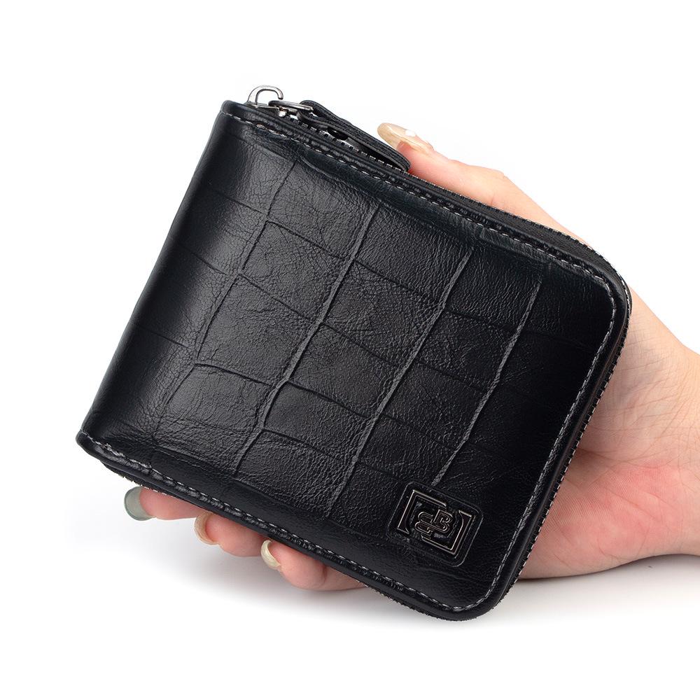 Men's Crocodile Pattern Wallet with Chain, Multi-Card Slots, Coin Pocket, and Change Purse.