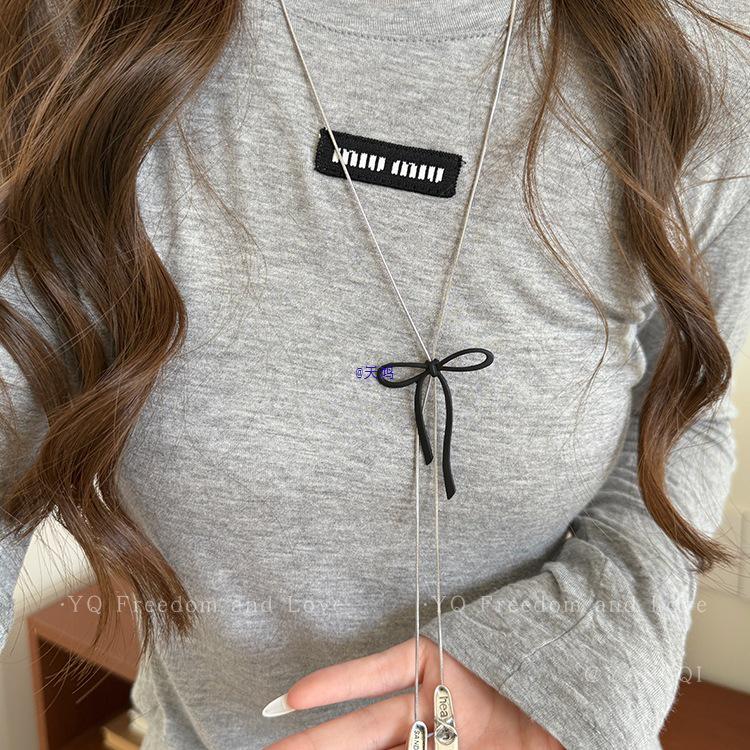 Women's Bowknot Pendant Necklace - Korean Style Silver Sweater Chain, Versatile Summer T-shirt Accessory