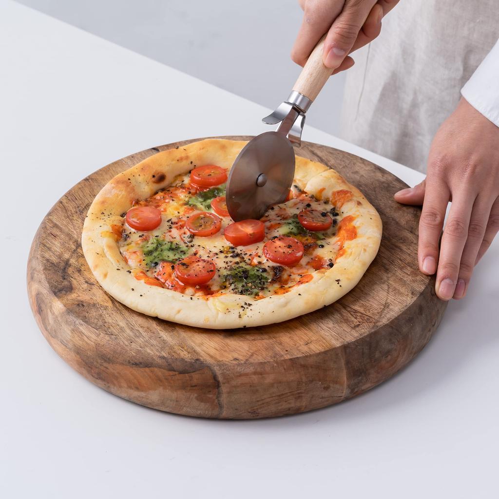 Suncraft Pizza Cutter with Safety Made in Patissiere Silver Case, Japan, PP-542,