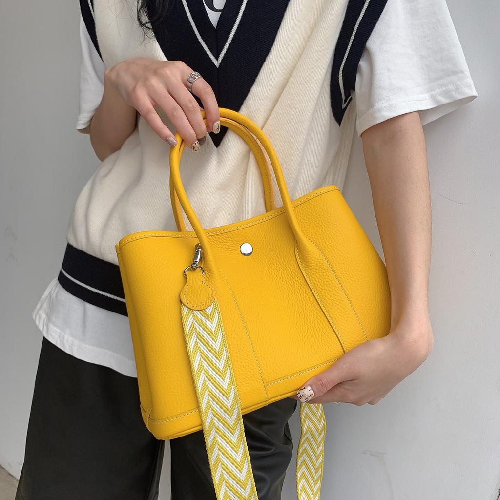 Women's bag 2025 new first-layer cowhide garden bag source factory shoulder messenger bag large-capacity portable tote bag