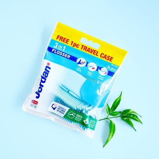 Jordan 3-in-1 Dental Floss (with Travel Case)