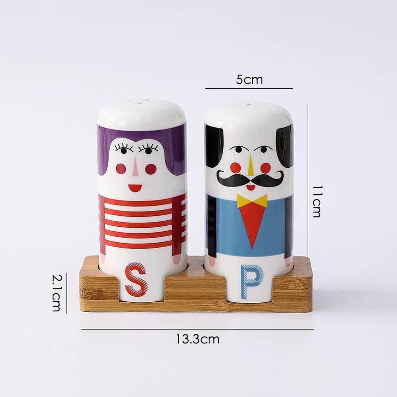

Korean Creative Cartoon Couple Ceramic Seasoning Bottle Set Salt Pepper Shakers Seasoning Box Pair Home Kitchen Decoration