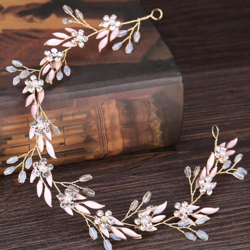 

Poetic Alloy Leaf Headband: Ancient-Style Korean Bridal Hair Accessory for Women