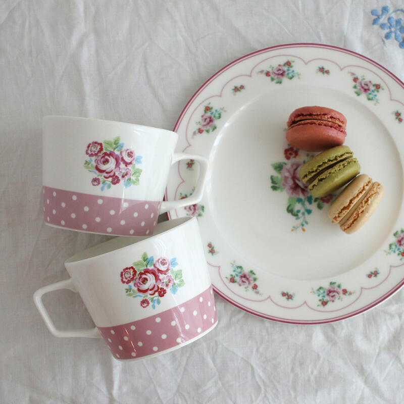 Bone China Vivian Mini Mug Pink
