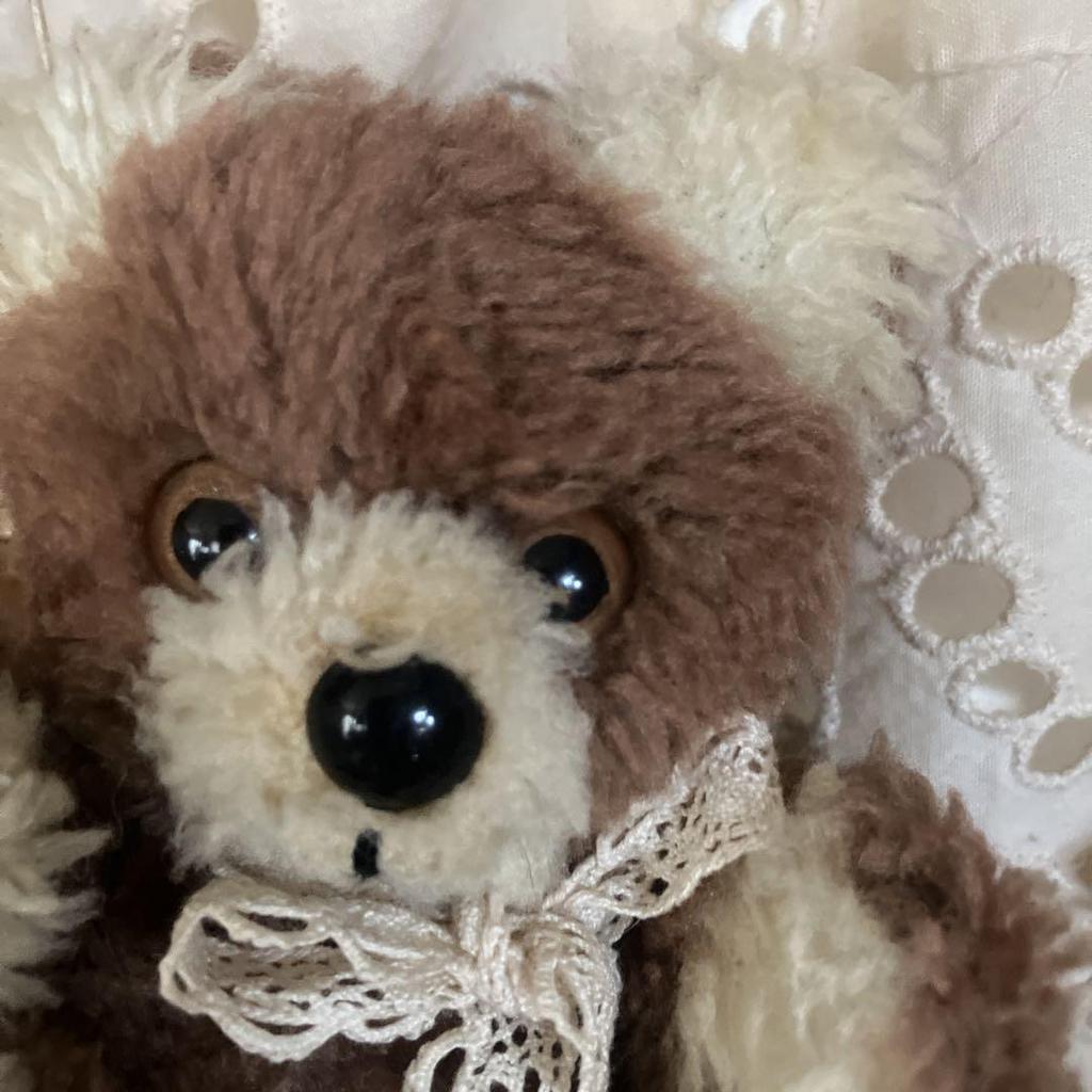 [USED] Antique Teddy Bear, Price Reduced, British Mini Teddy Bear, 11cm, Sitting, with Decorative Tin
