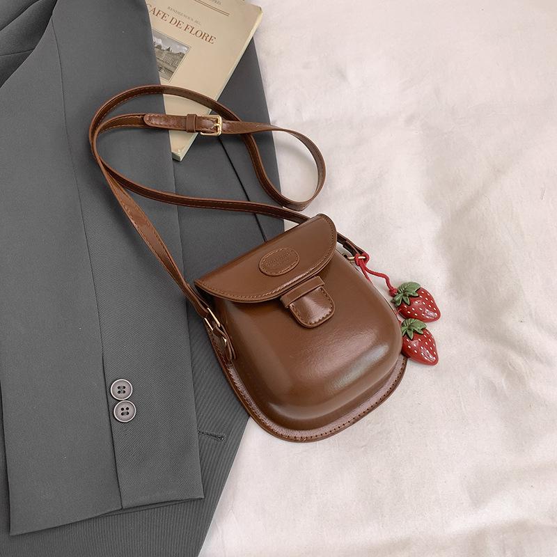 Retro Oil Wax Leather Saddle Bag For Women Elegant Flap Buckle Handbag Adjustable Strap Crossbody Bag Casual Daily Tote