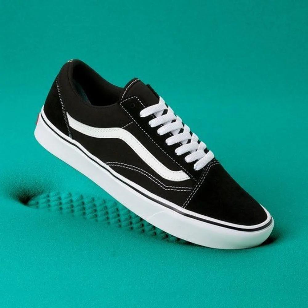Vans ComfyCush Old Skool Черный VN0A3WMAVNE 3900883 280