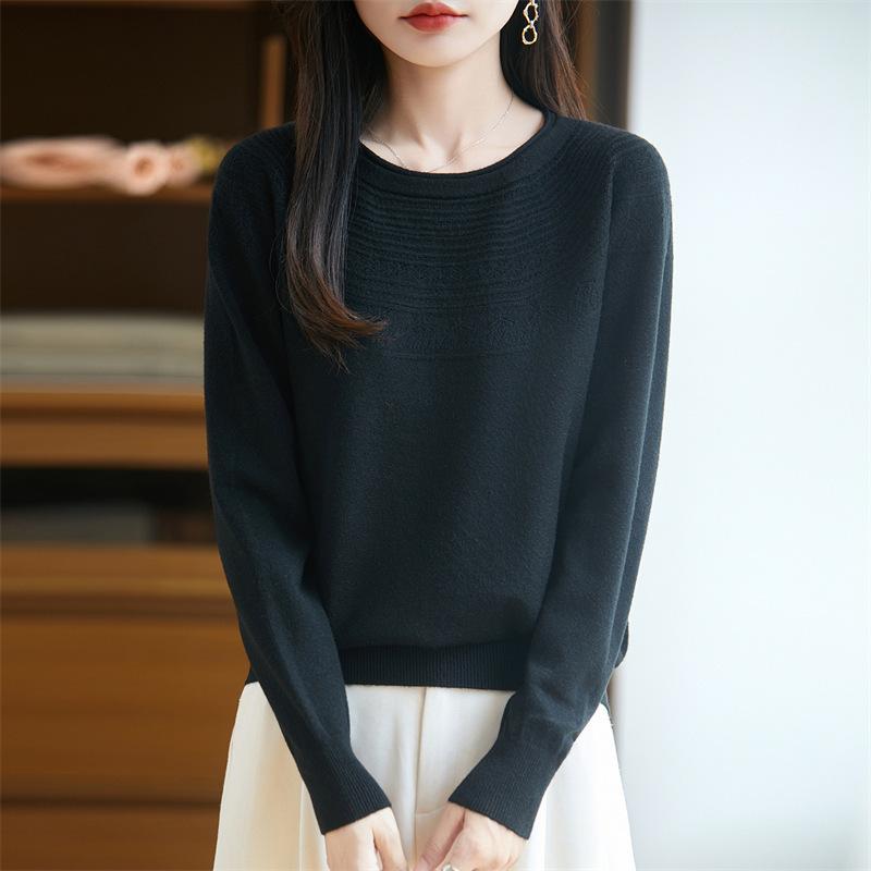 The New Autumn and Winter Style of Rolled-up Round-neck Loose-fitting Pullover Knitted Sweater with Long Sleeves Can Be Worn As A Base Layer