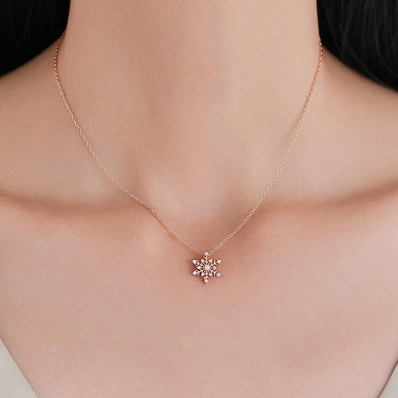 New Snowflake Necklace for Women, Simple and Fashionable Korean Version, Small Clear, New Blue Snowflake Pendant