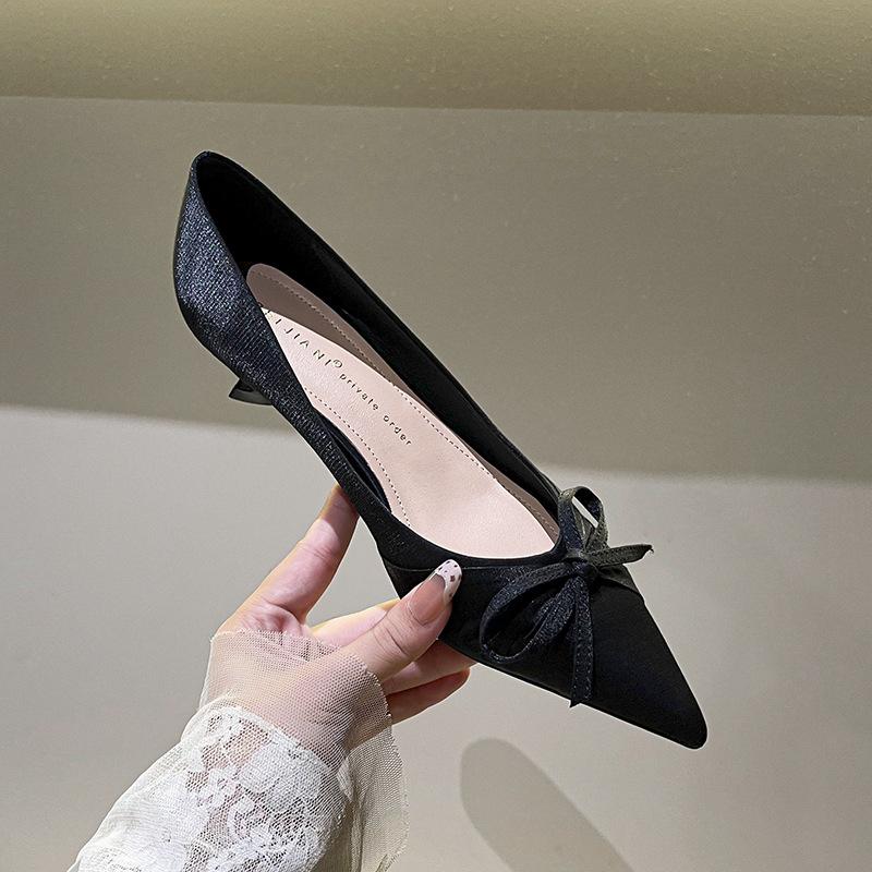 Silk Xiuhe Bow Wedding Shoes Women's Middle Heel Pointed Bridesmaid Single Shoes High-end Bridal Shoes Red