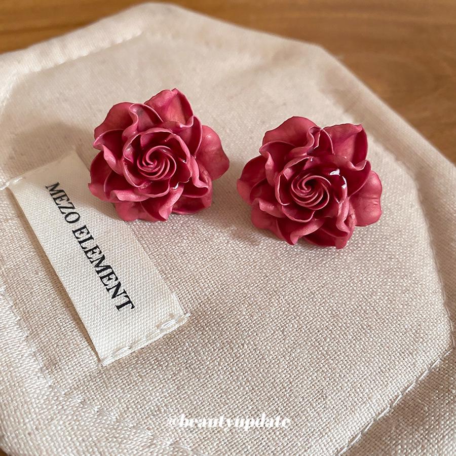 Wysokiej klasy trójwymiarowe kolczyki z żywicy kwiatowej - Eleganckie, wszechstronne, modne