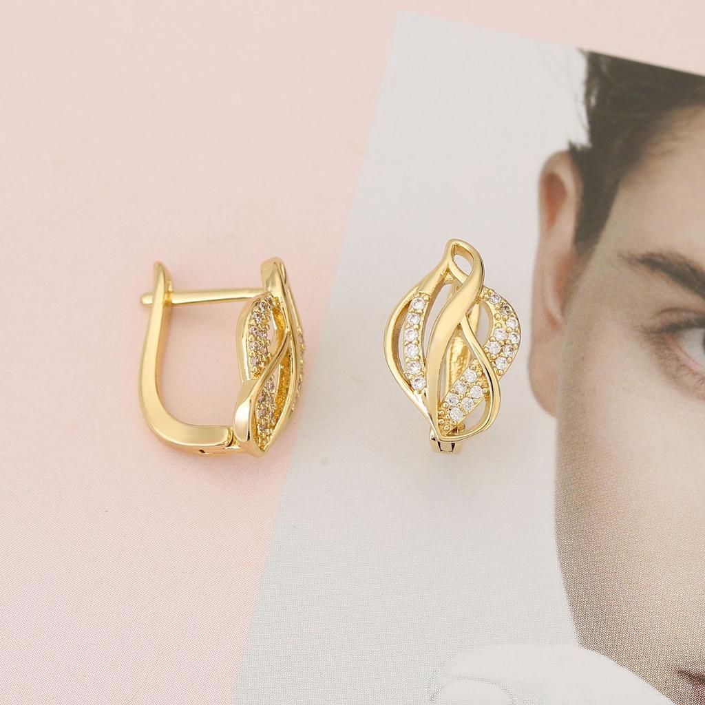 Elegant Niche Irregular Hollow Braided Zircon Ear Cuffs Women Stud Earrings Fashion Jewelry